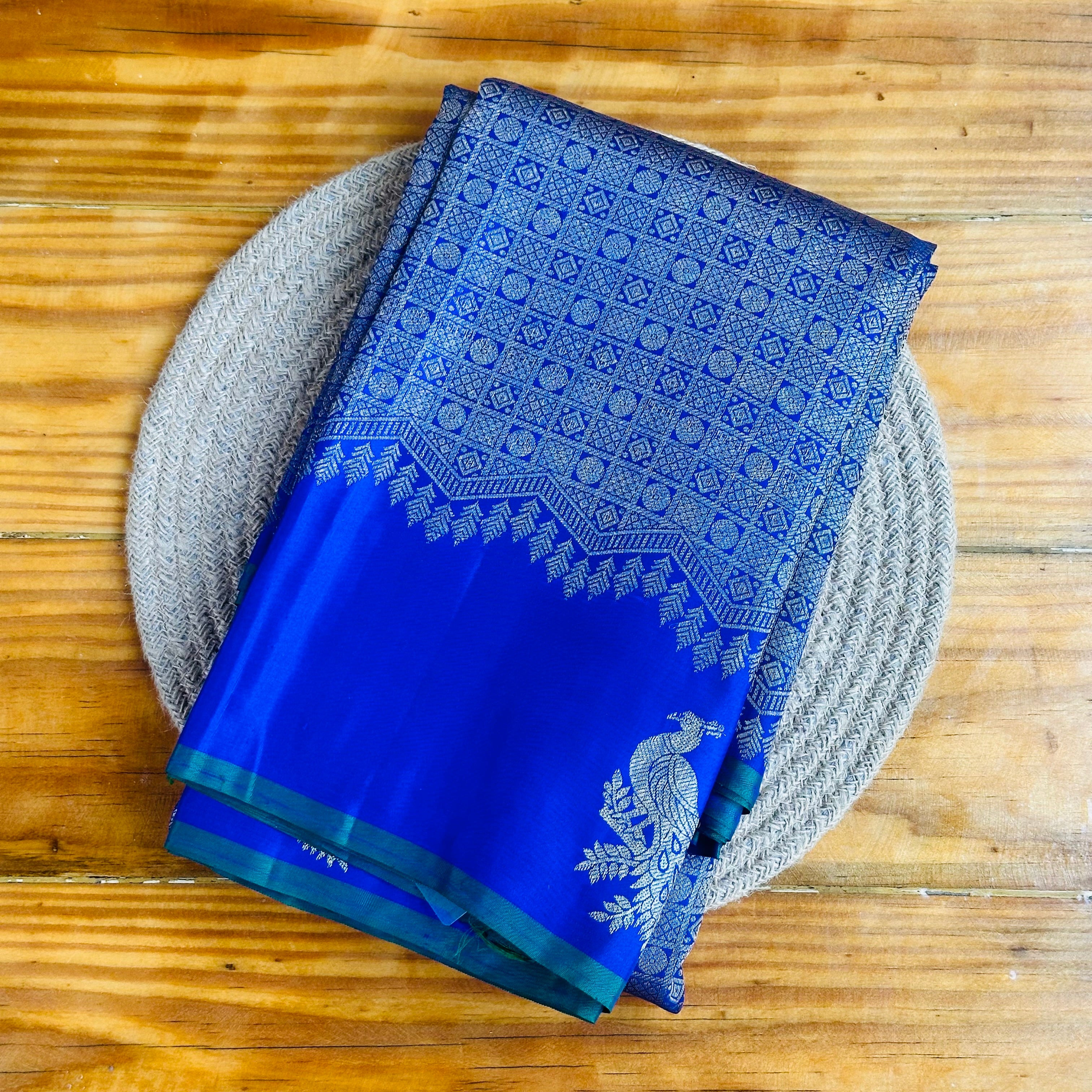 💙Royal Blue Kanjivaram Silk Saree with Gold Zari Peacock Motif & Geometric Pallu💙