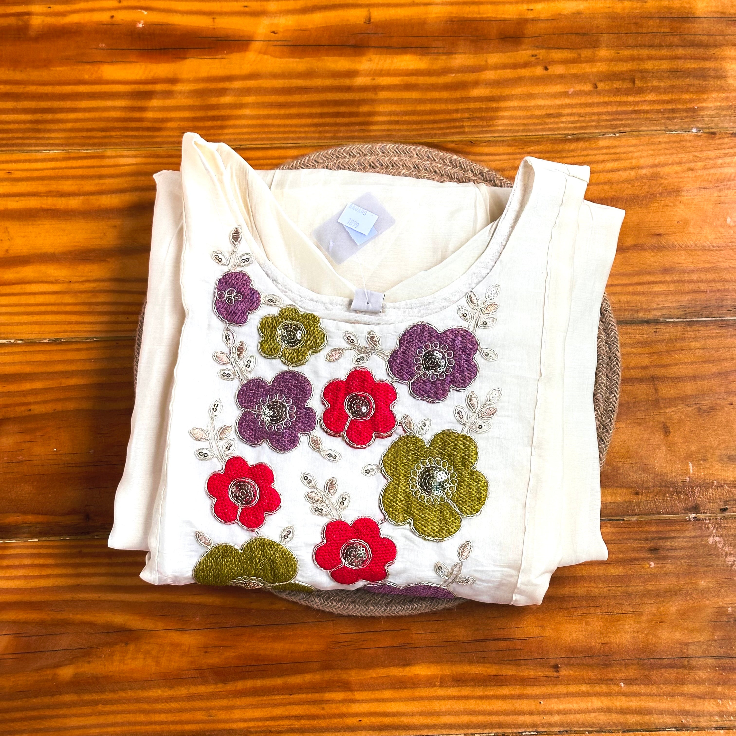 🤍White Wildflower Appliqué Kurta🤍
