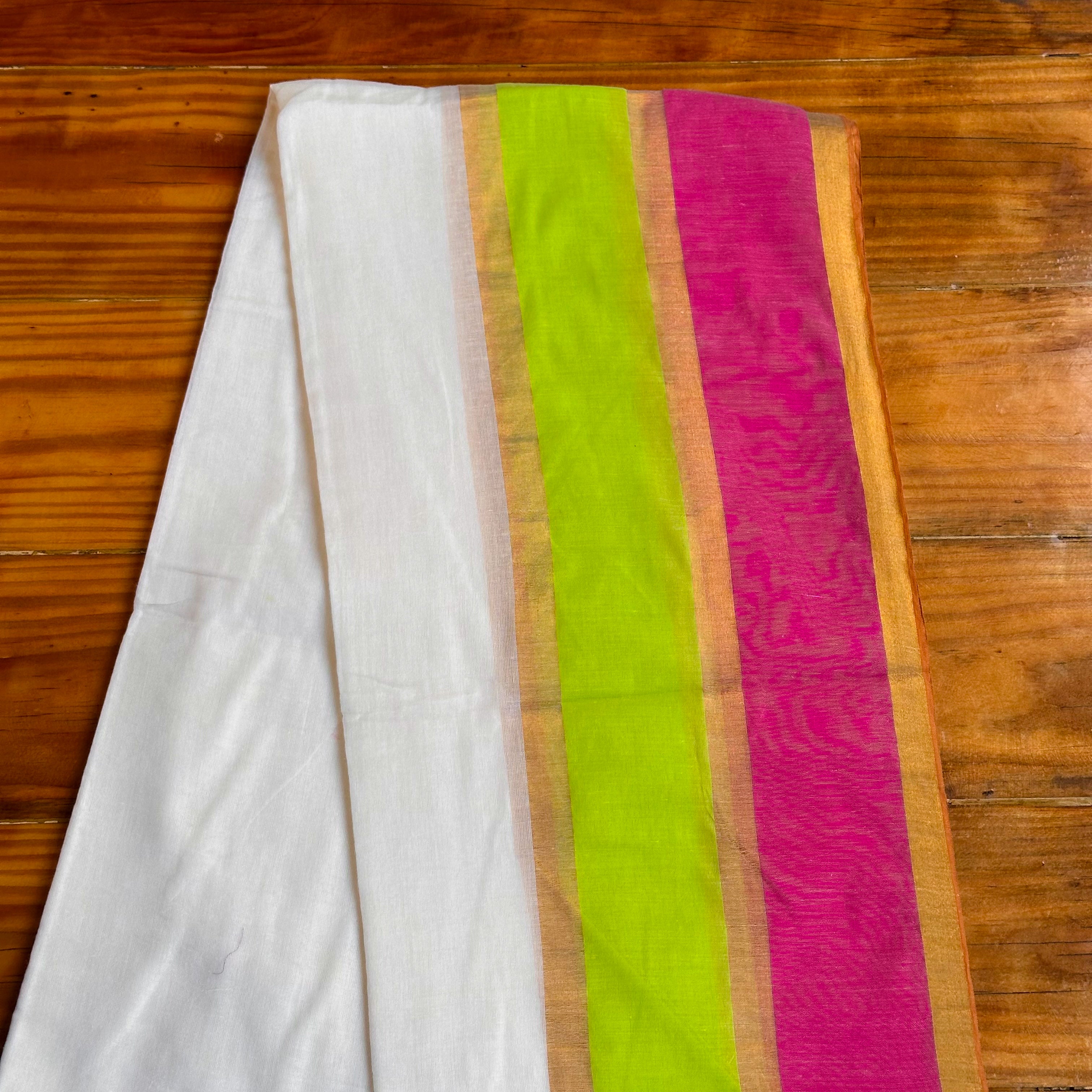 💚White MulCotton Saree with Neon Green, Hot Pink & Gold Stripe Pallu & Dual Tassel Border🩷