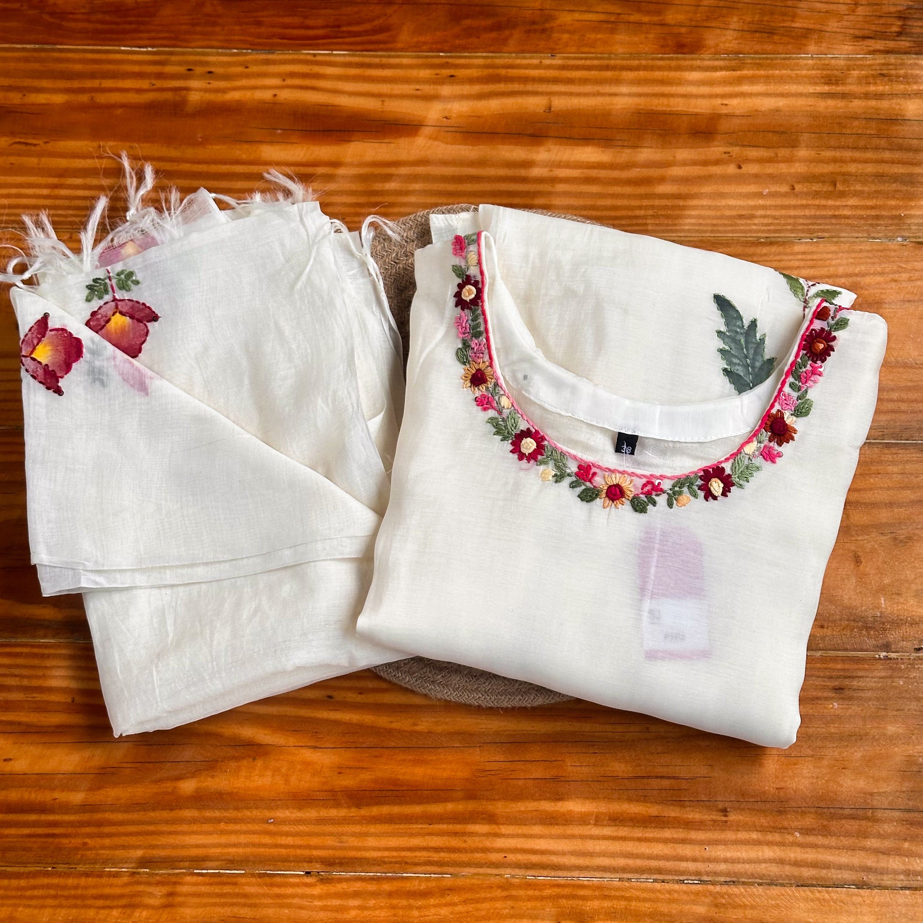 🤍Garden Bloom Embroidered Churidar Set🤍