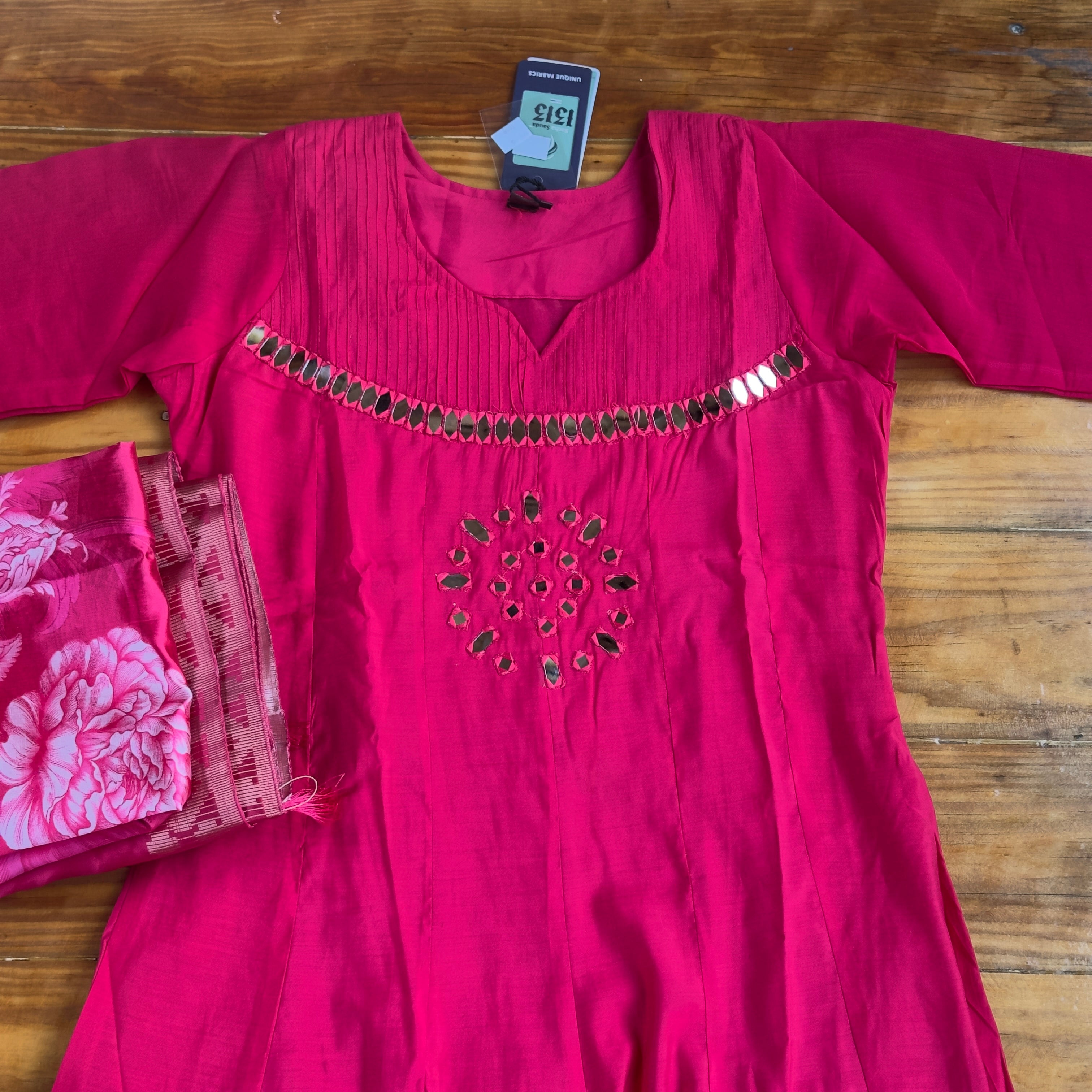 🩷Rani Pink Mirror-Work Churidar Set💗
