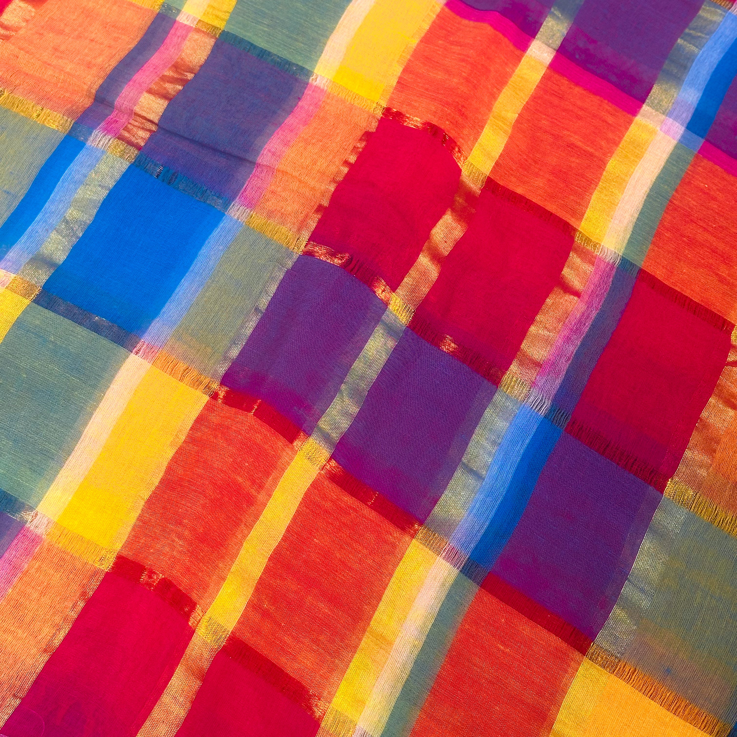 💜Riot of Colours Handwoven Checks Saree with Tassel Pallu🤍