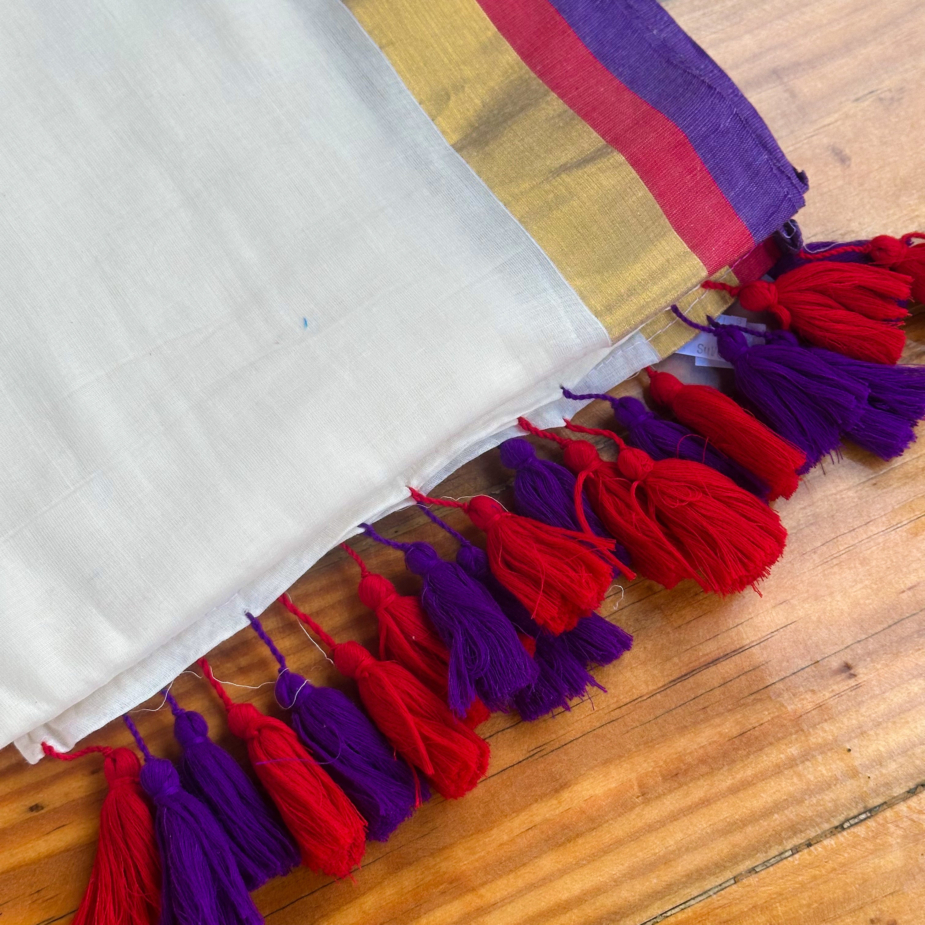 🩷White Mul Cotton Saree with Zari Stripe Border & Tassel Pallu💙
