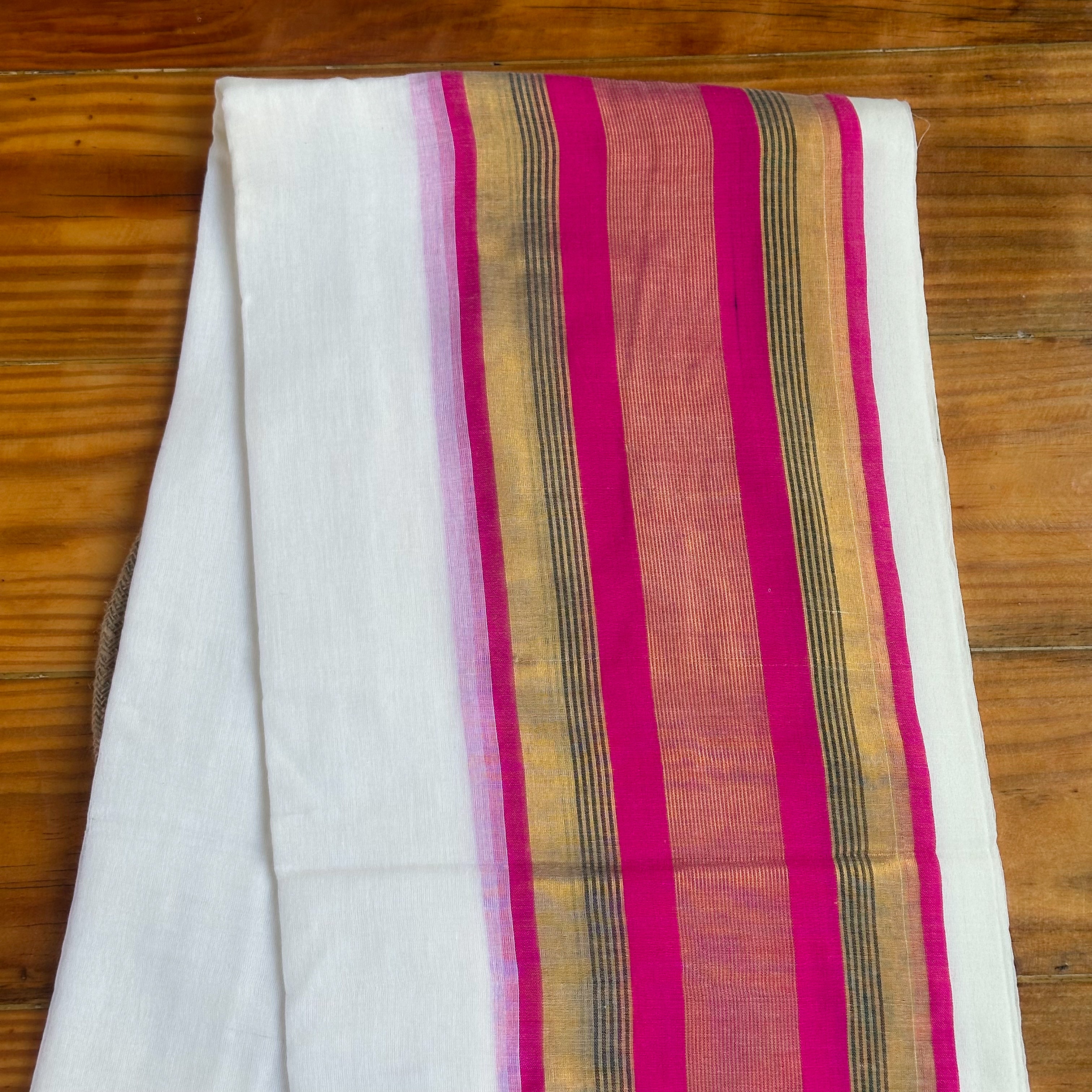 💗White Mul Cotton Saree with Bold Stripe Border & Rani Pink Tassels💗