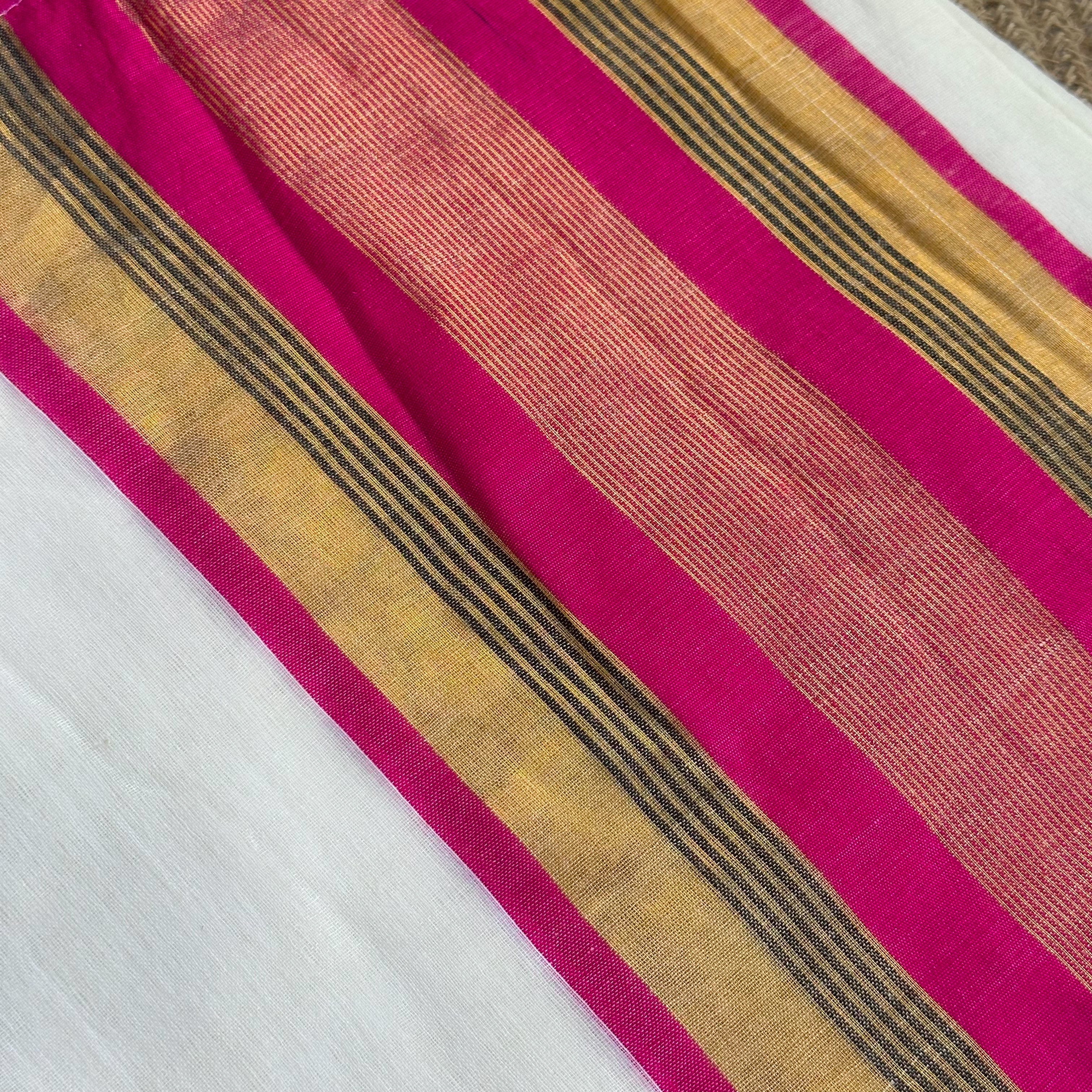 💗White Mul Cotton Saree with Bold Stripe Border & Rani Pink Tassels💗