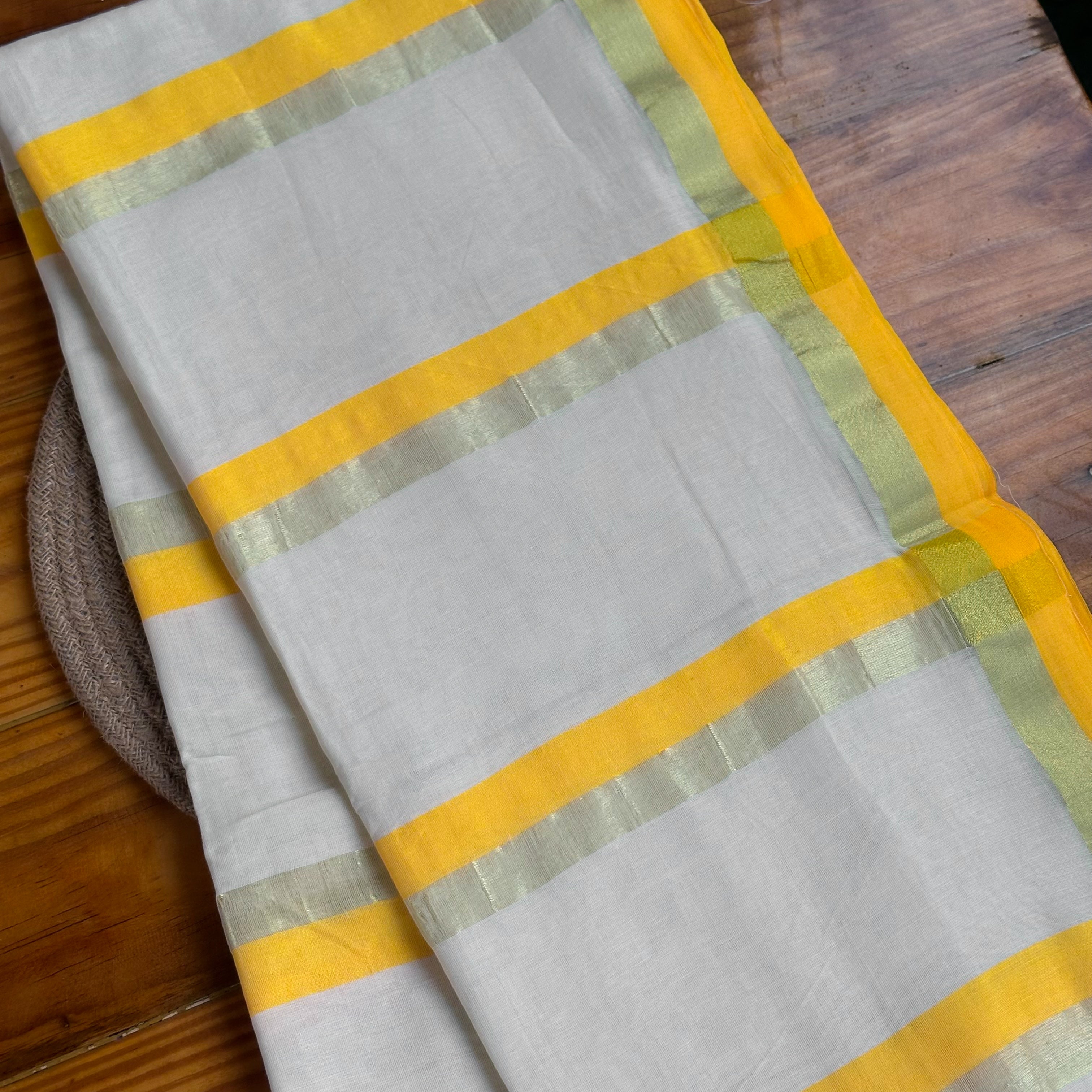 💛Pearl White & Sunshine Yellow Handwoven Saree with Dual-Tone Tassels💛