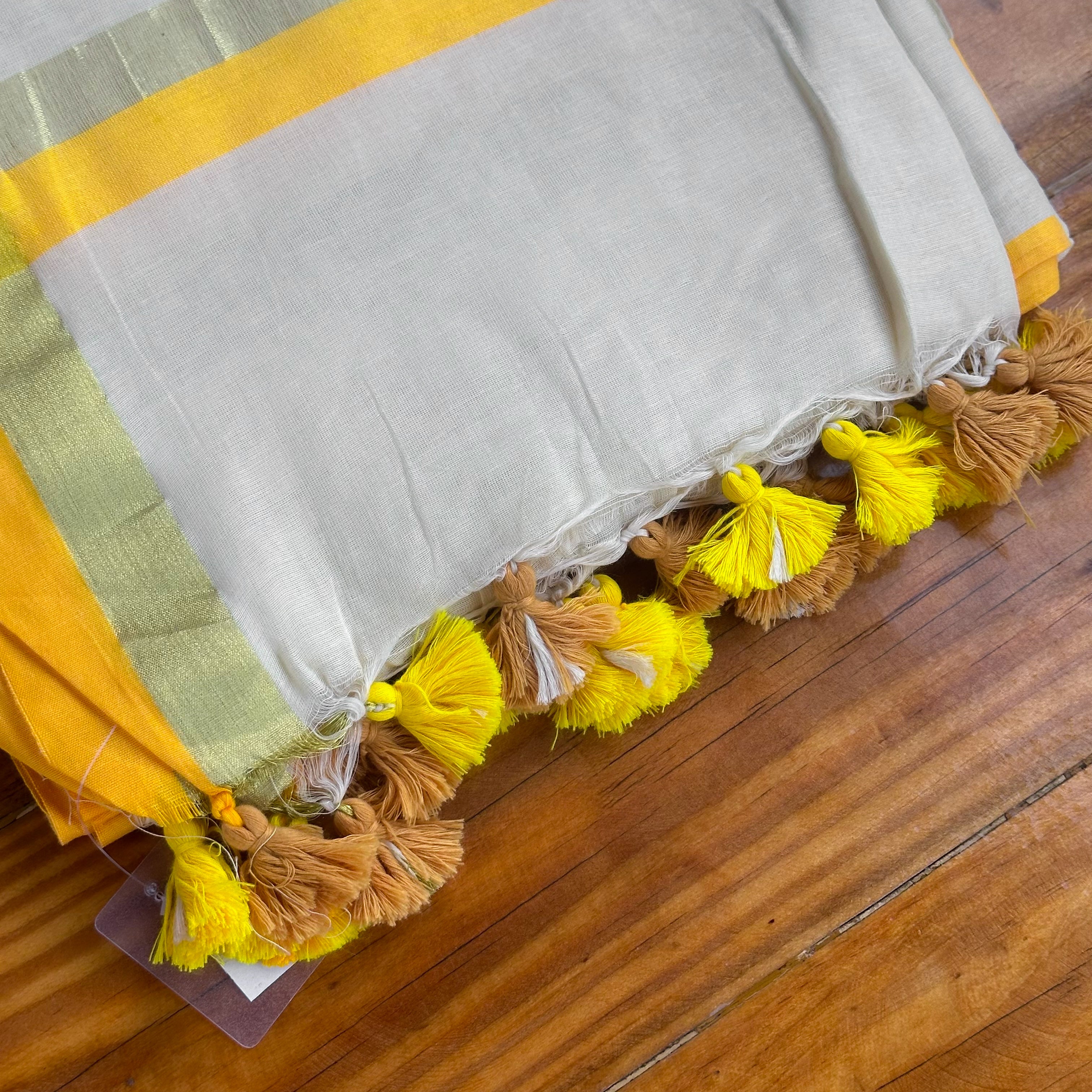 💛Pearl White & Sunshine Yellow Handwoven Saree with Dual-Tone Tassels💛