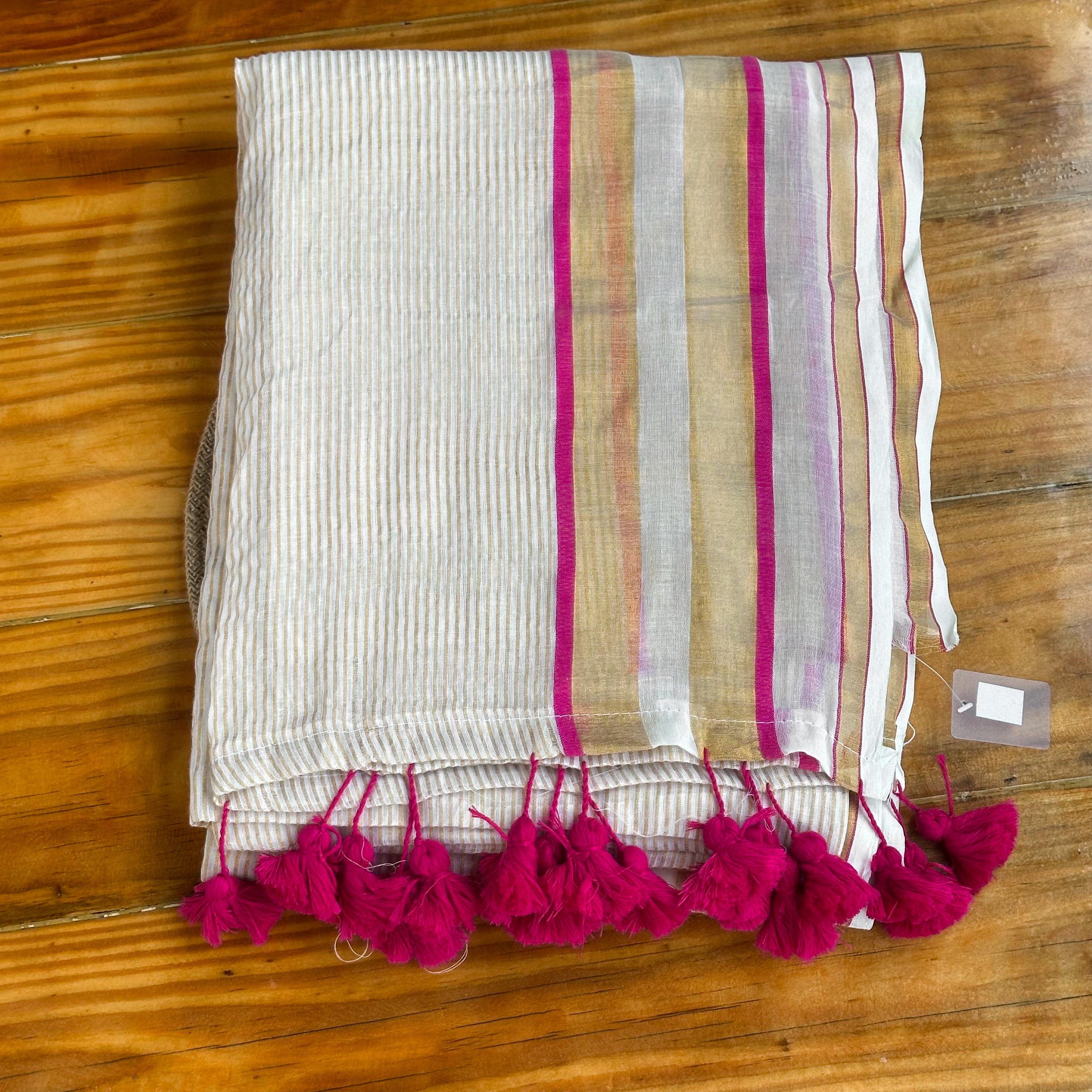 💗Ivory Linen Mulcotton Saree with Magenta Stripes & Tassel Pallu🤍