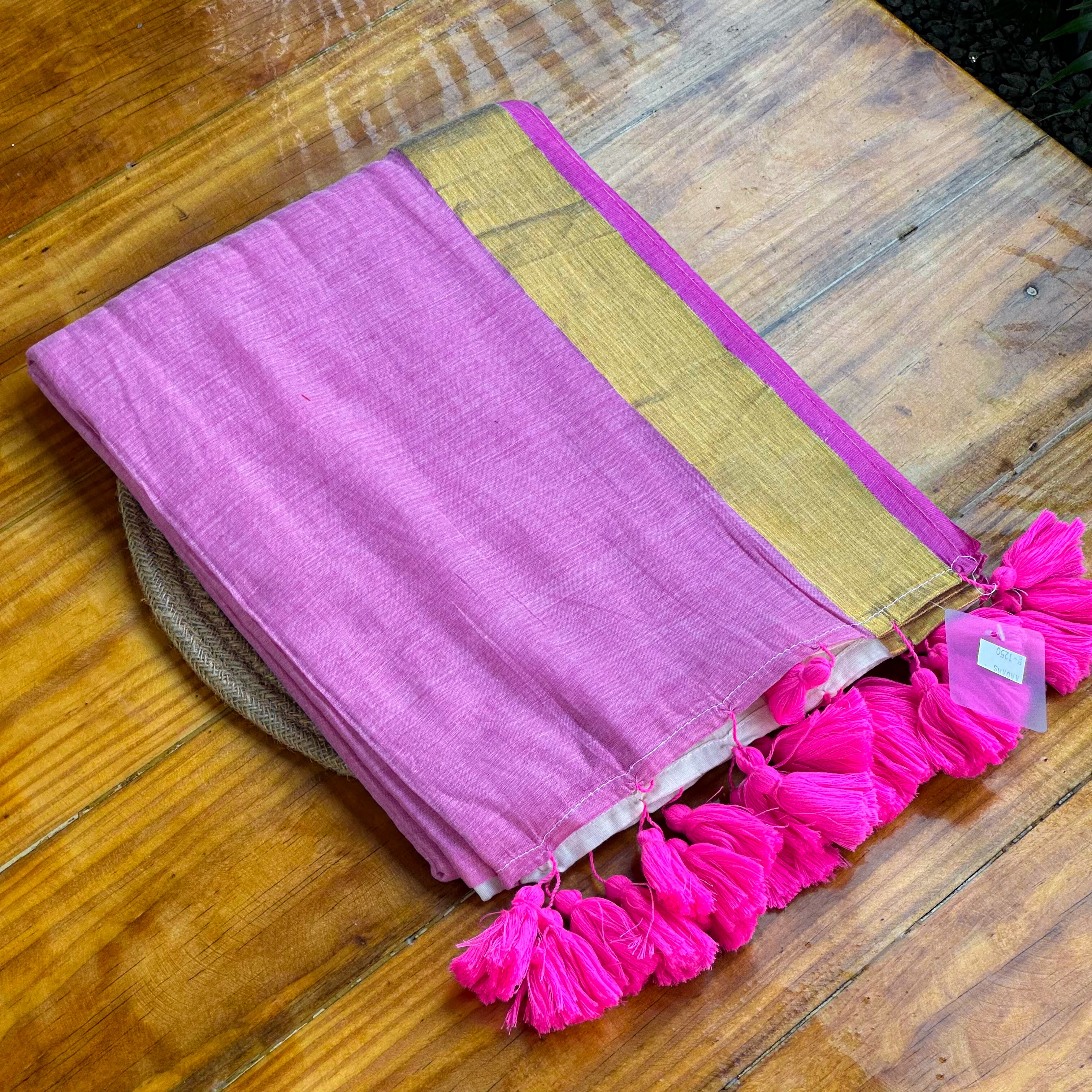 💗Lilac Mul Cotton Saree with Gold Zari Pallu & Hot Pink Tassel Fringe💗