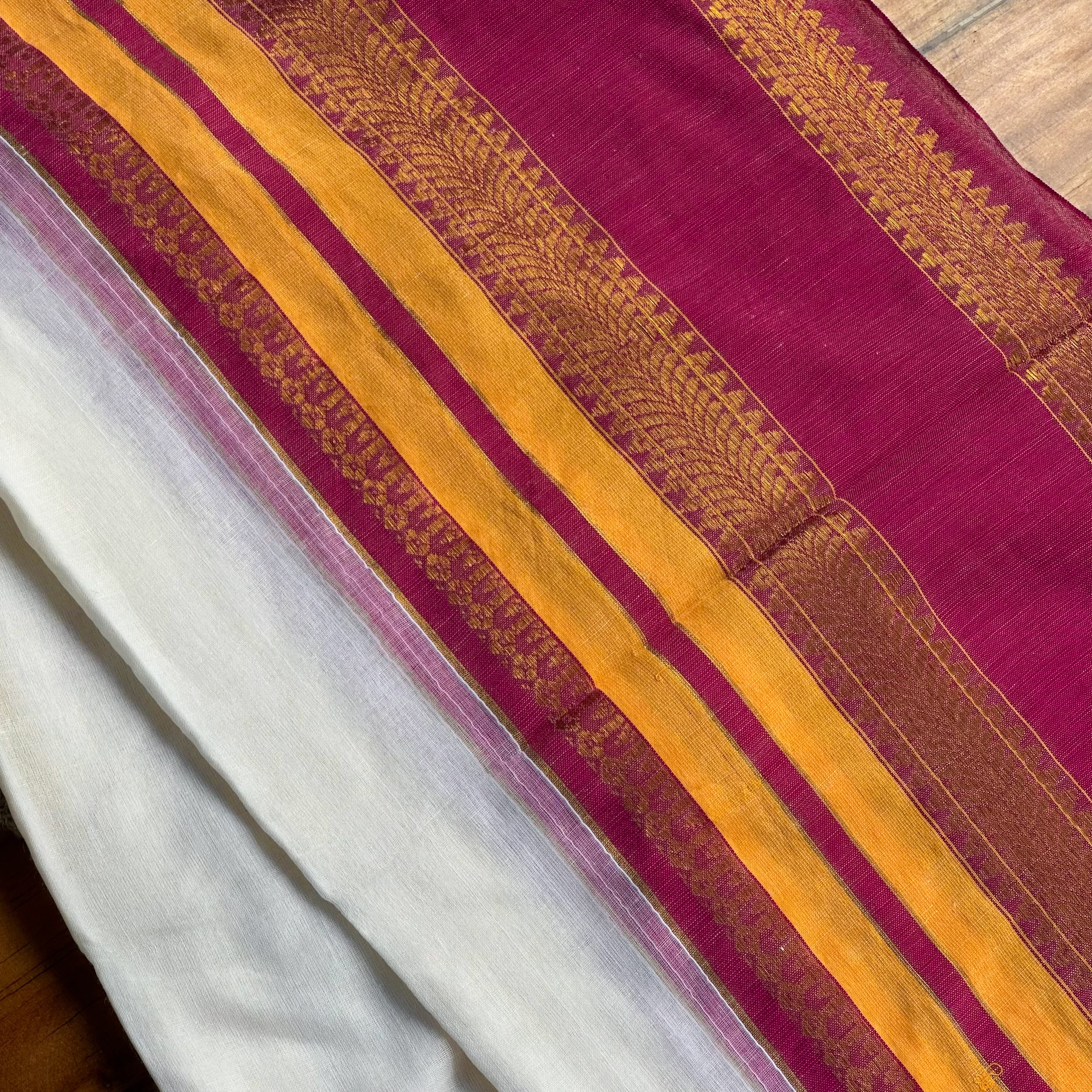 🩷White & Magenta Mul Cotton Saree with Zari Buta Stripes, Saffron Border & Tassel Pallu🤍